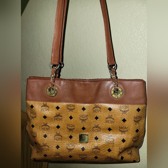 MCM Cognac Tote w Chain/Leather straps - Picture 2 of 16